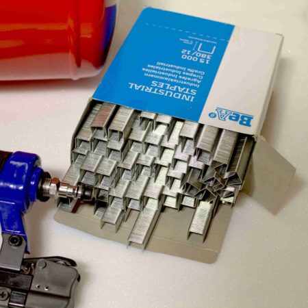 Kit Compresseur + agrafeuse pour garnissage + tuyau 10M+ boite d'agrafe bea – Image 4