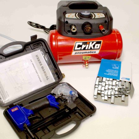 Alternative view of Kit Compresseur + agrafeuse pour garnissage + tuyau 10M+ boite d'agrafe bea