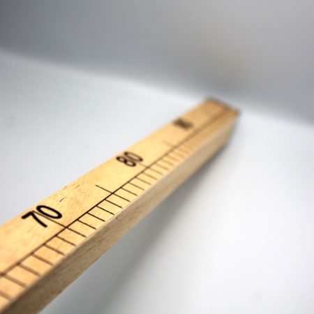Alternative view of règle de 1 mètre en bois