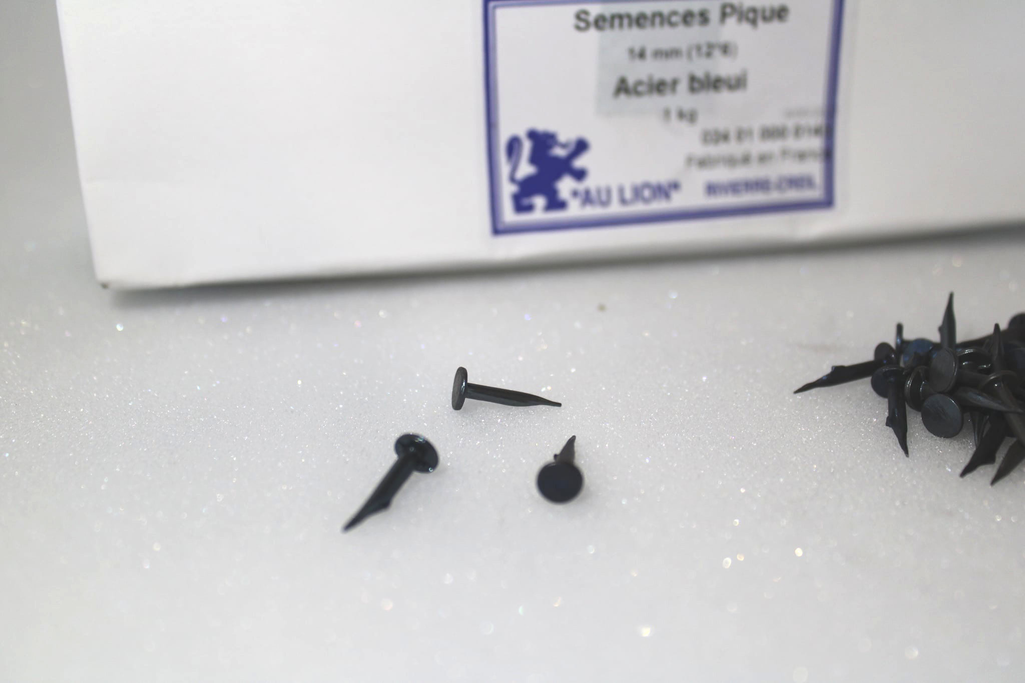 Semences pique de 14mm en acier bleui – Image 3